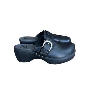 Crocs Black Leather Cobbler Buckle Slip On Clogs Mules Women’s Size 9